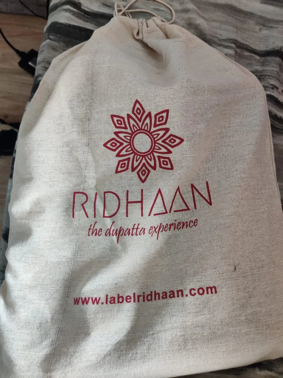 Label Ridhaan — work sample 8